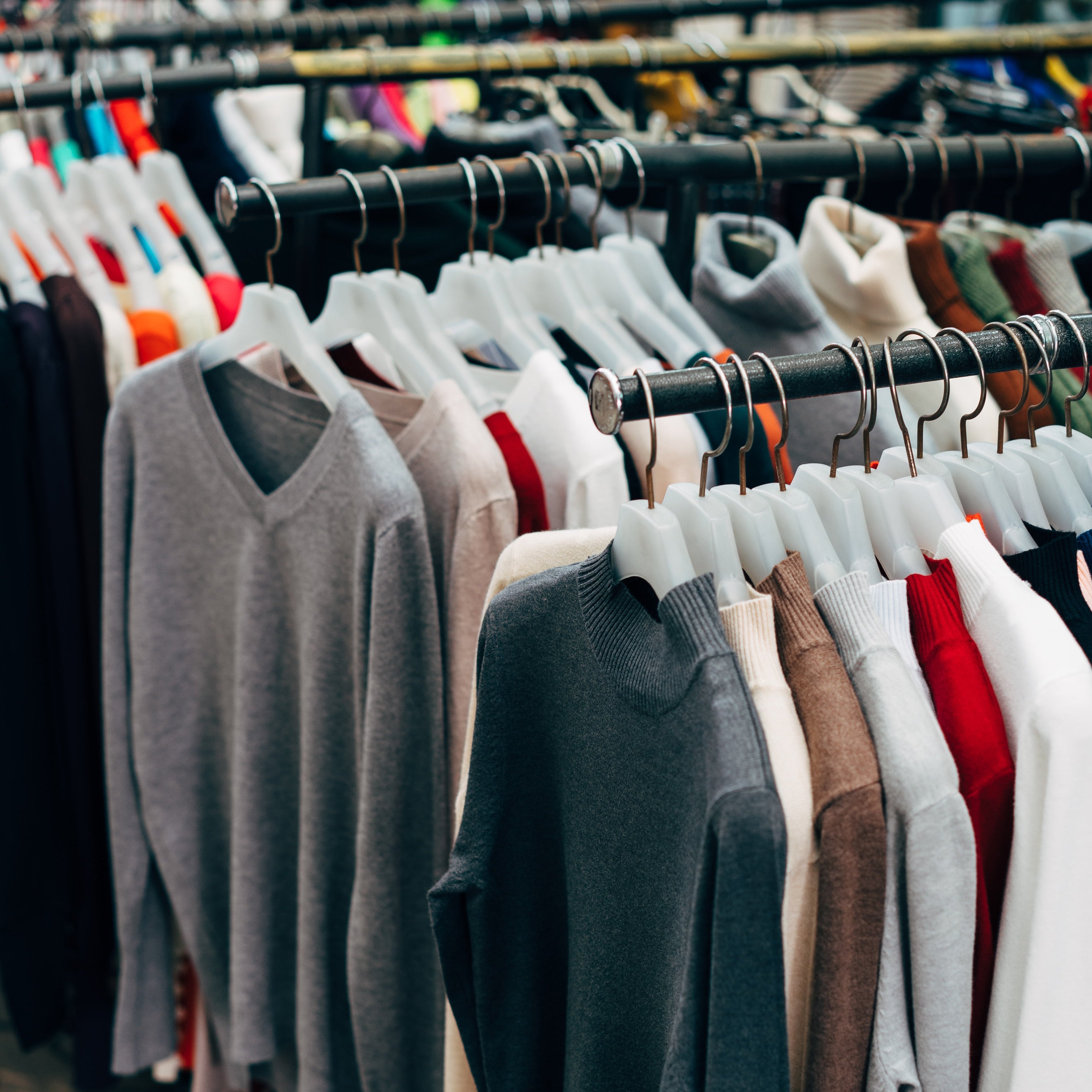 What’s Stopping Fast Fashion from Paying a Living Wage? - FRANC